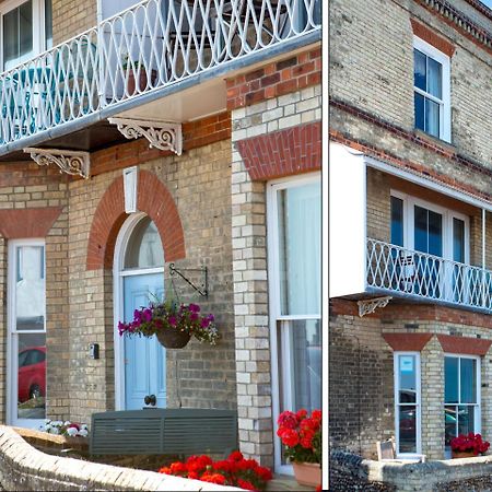 14 Market Cross Place - Beachfront Location With Lovely Sea Views - Aldeburgh Coastal Cottages Екстериор снимка