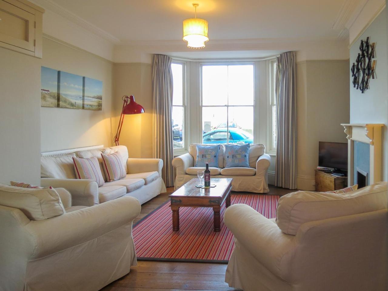 14 Market Cross Place - Beachfront Location With Lovely Sea Views - Aldeburgh Coastal Cottages Екстериор снимка