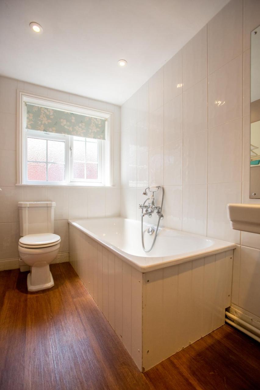 14 Market Cross Place - Beachfront Location With Lovely Sea Views - Aldeburgh Coastal Cottages Екстериор снимка