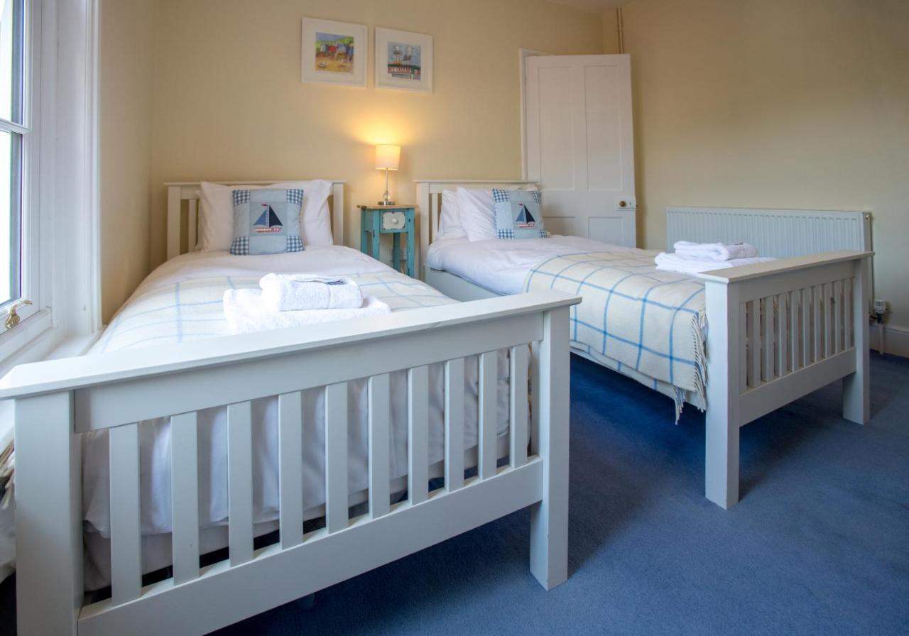 14 Market Cross Place - Beachfront Location With Lovely Sea Views - Aldeburgh Coastal Cottages Екстериор снимка